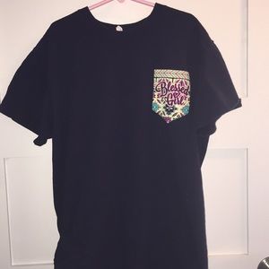 Tee shirt